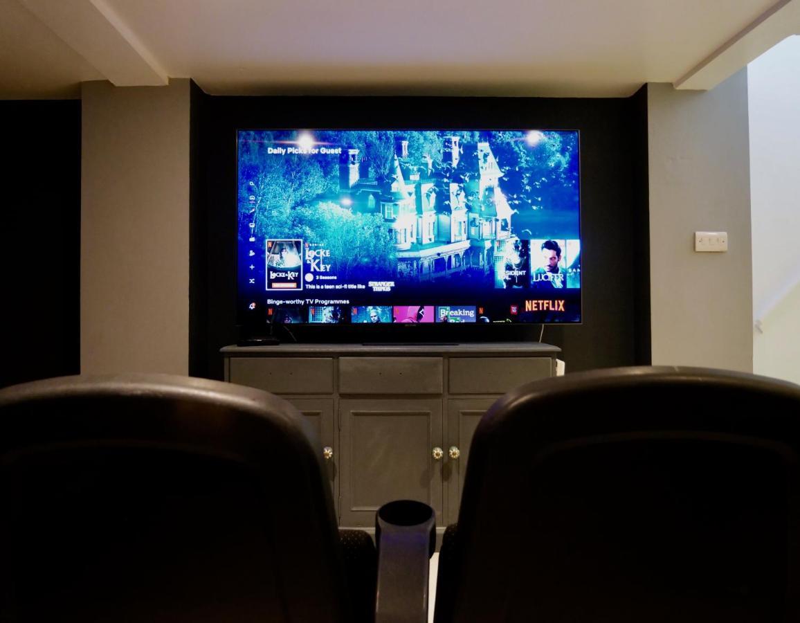 Luxury 3 Bathroom Cinema And Sauna Seaford Zewnętrze zdjęcie